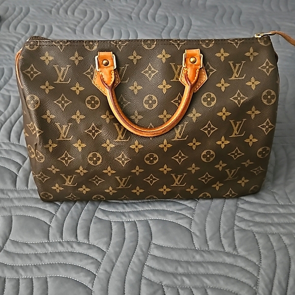 Louis Vuitton Handbags - Louis Vuitton Speedy 35